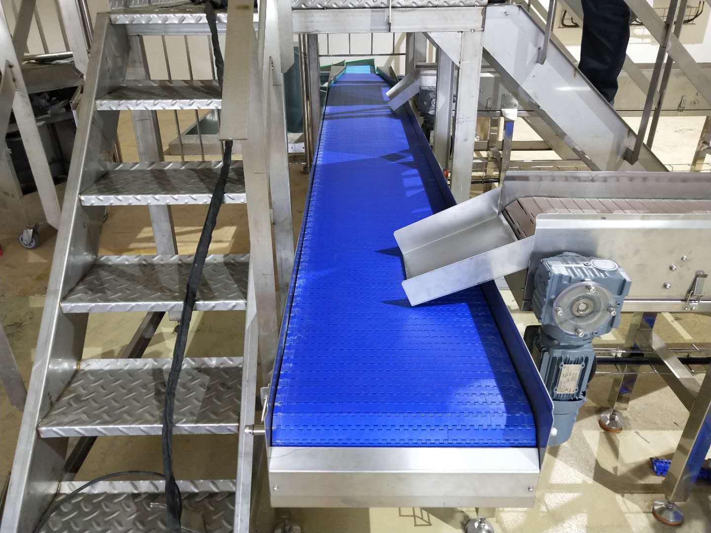 鏈板輸送線